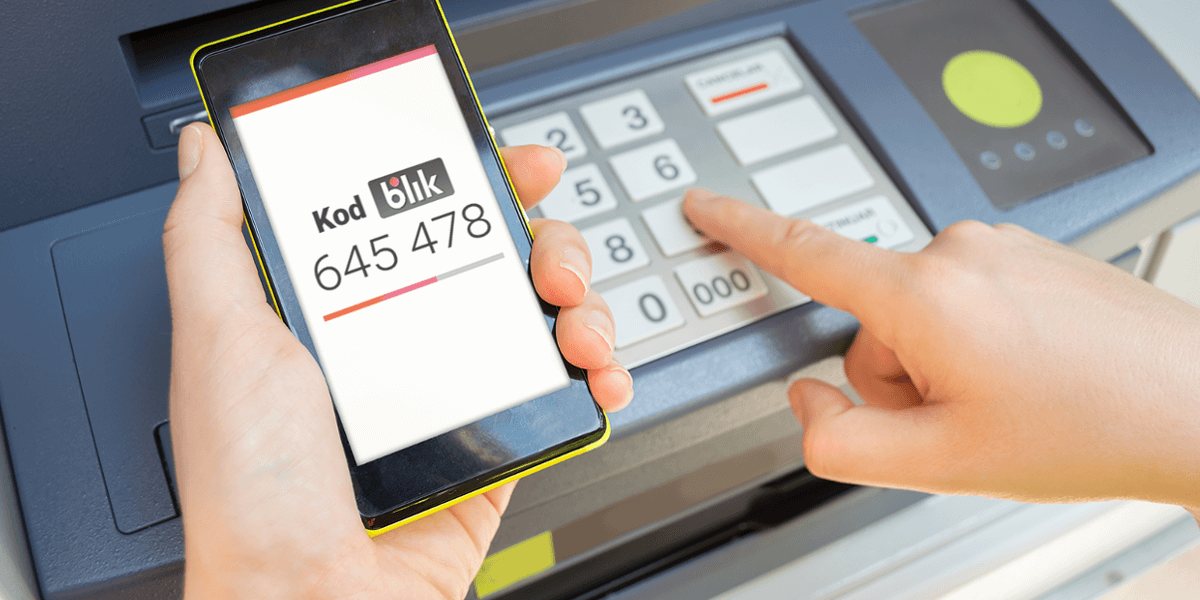 Jak wypłacić pieniądze z bankomatu bez karty - Blikiem